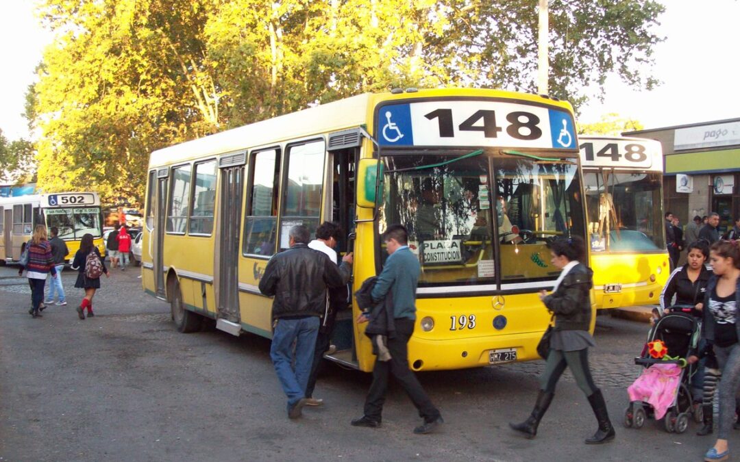 La línea 148 sigue en crisis y sin poder circular en Quilmes y Florencio Varela