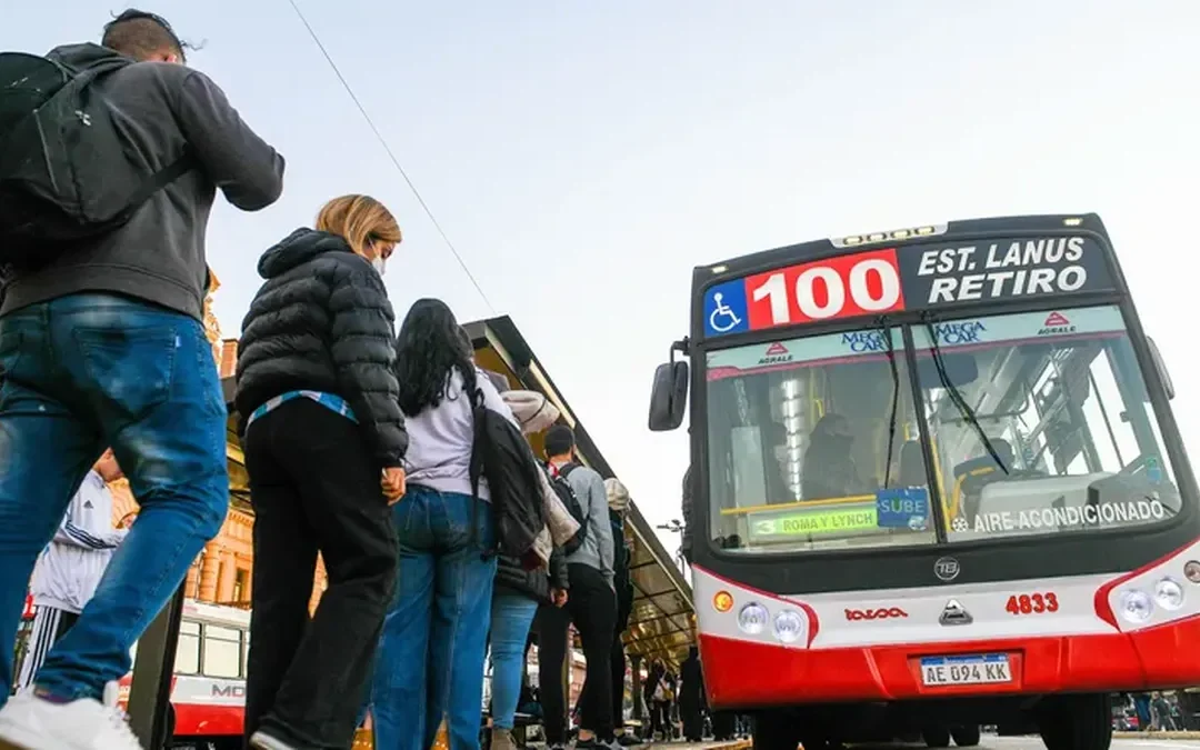 La UTA rechazó el aumento y amenaza con paro en el AMBA