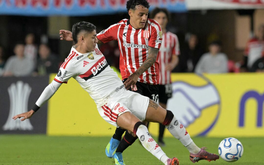 Estudiantes empató ante Flamengo en una noche muy brava por la Copa Libertadores