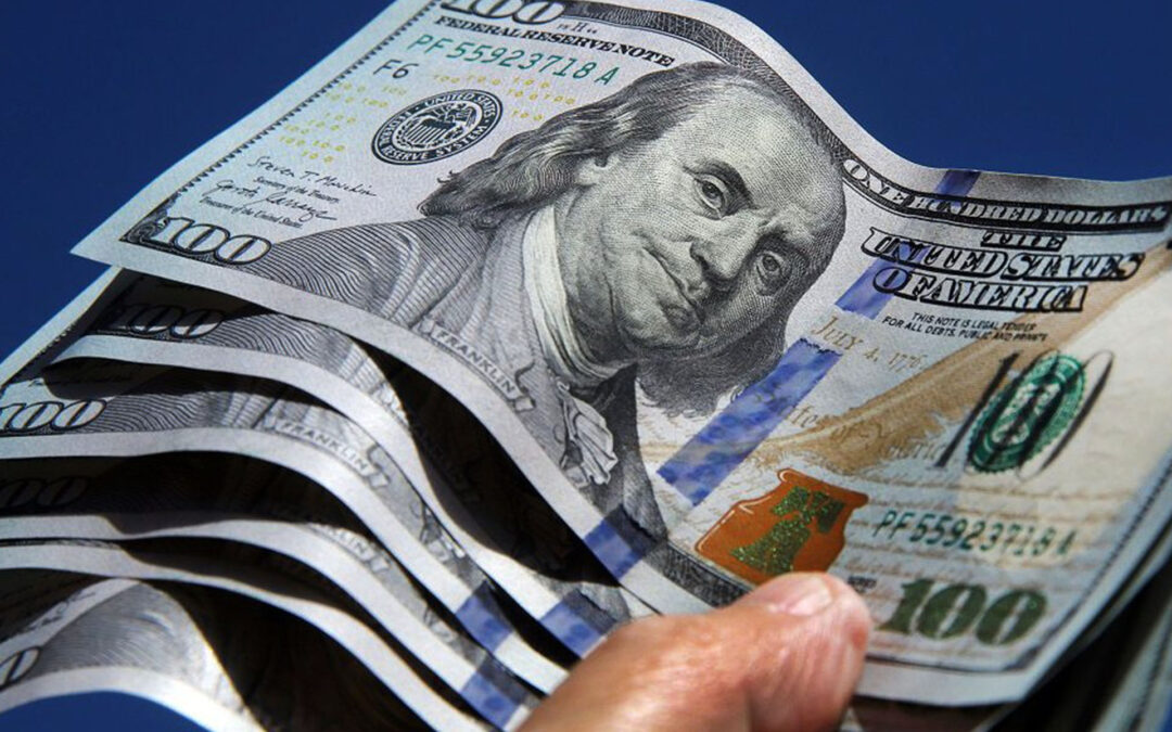 El dólar blue sube leve y los mercados operan con calma en el arranque de mayo